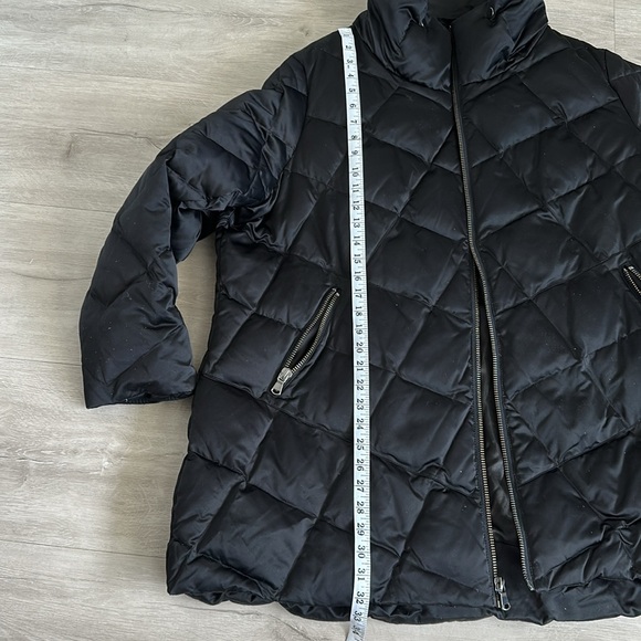 Kristen Blake Black Hooded Puffer Jacket - Picture 7 of 11